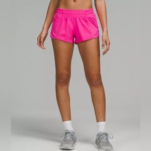 Lululemon Hotty Hot Low-Rise Lined Short 2.5” Sonic Pink Size 2